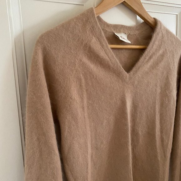 Vintage Sweaters - Vintage Camel Cashmere V-Neck